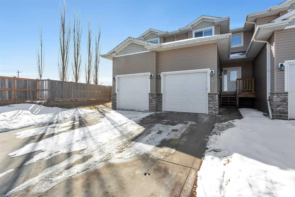 Picture of 8 Ross Close , Sylvan Lake Real Estate Listing