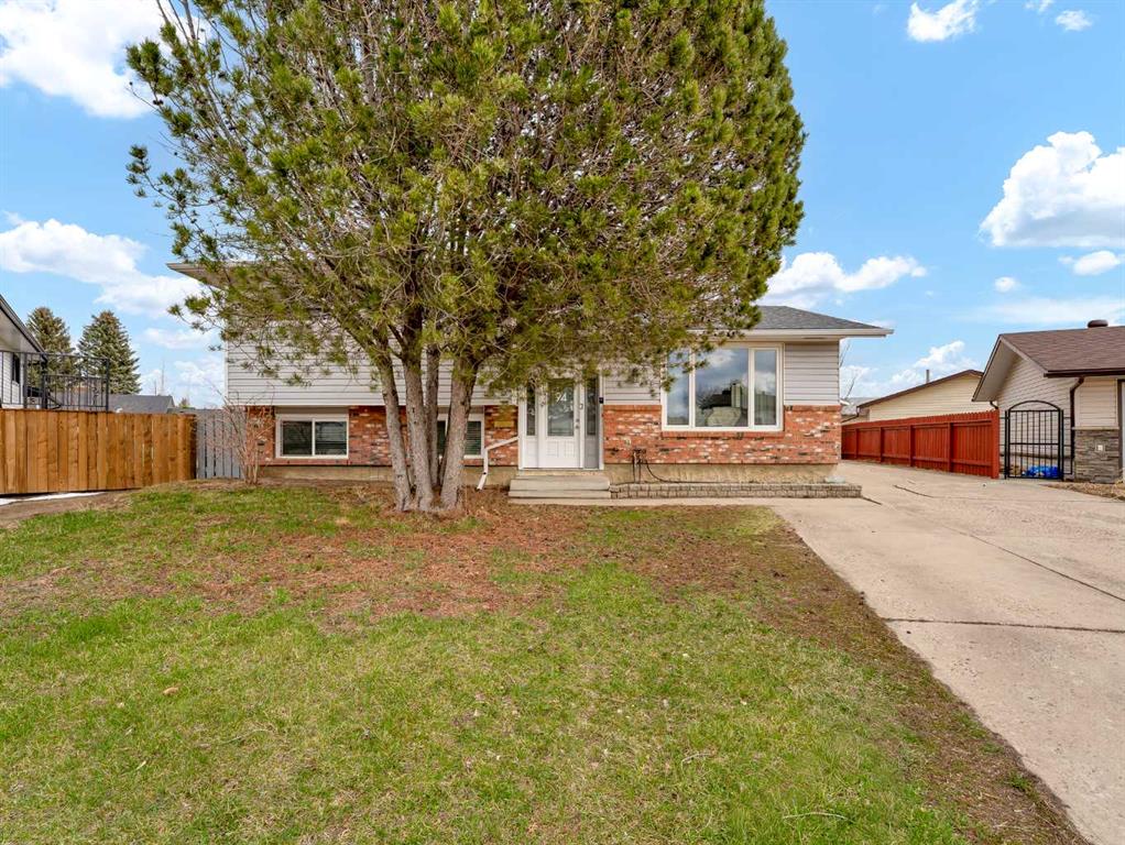 Picture of 94 Milne Place SE, Medicine Hat Real Estate Listing
