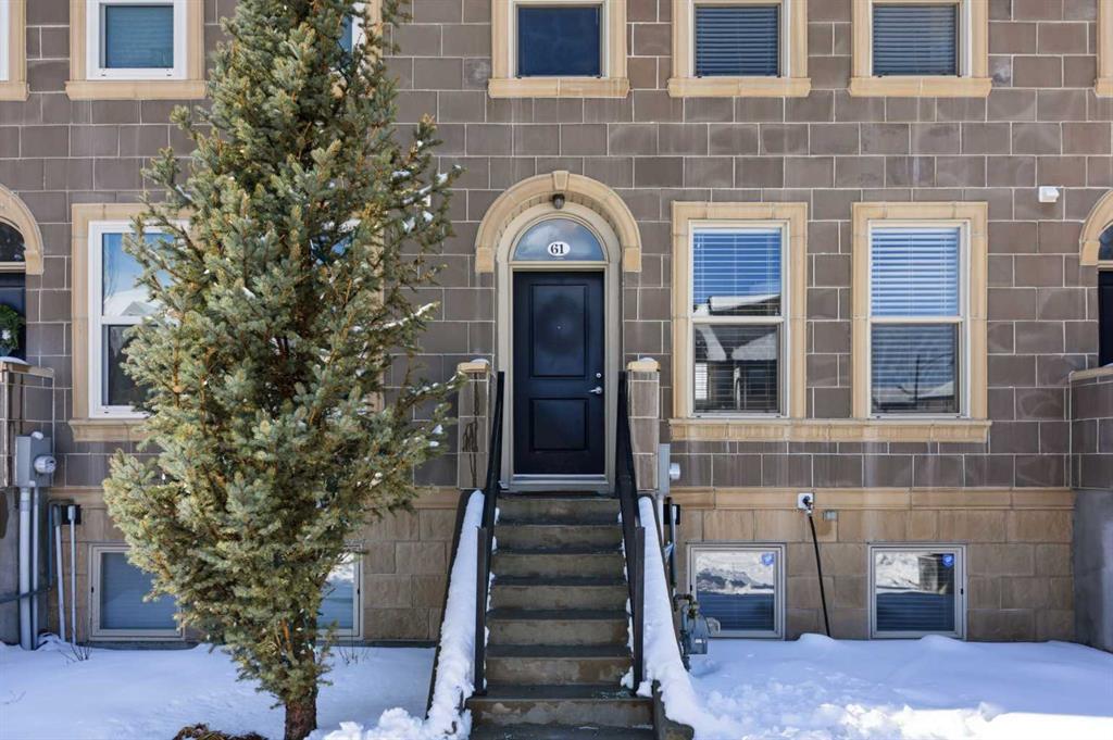 Picture of 61 Sage Meadows Terrace NW, Calgary Real Estate Listing