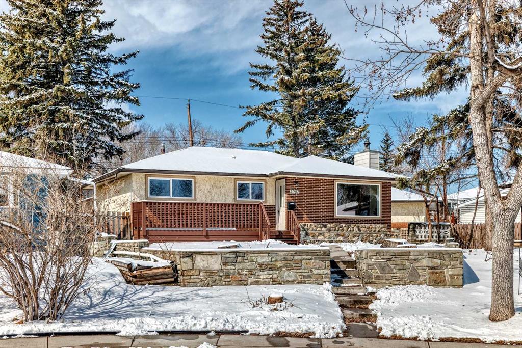 Picture of 2007 Cottonwood Crescent SE, Calgary Real Estate Listing