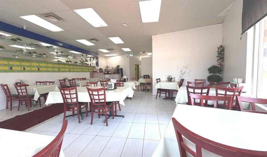 Picture of 320 West Creek Drive , Chestermere Real Estate Listing