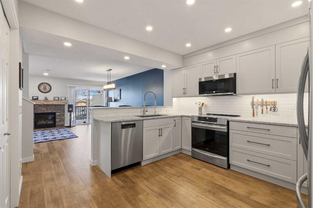 Picture of 85 Cedarview Mews SW, Calgary Real Estate Listing