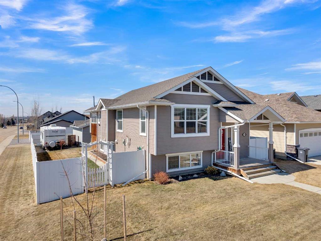 Picture of 4803 53 Boulevard Close , Innisfail Real Estate Listing