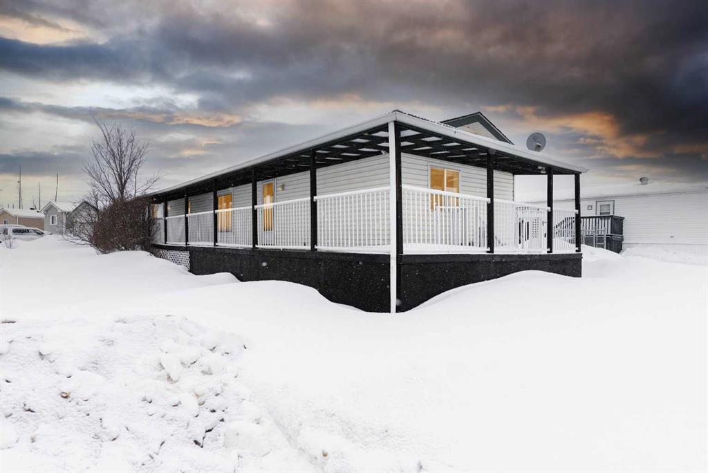 Picture of 100 Palomino Close , Fort McMurray Real Estate Listing