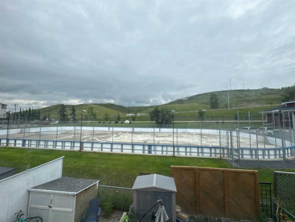 Picture of 8, 304 Ross Avenue , Cochrane Real Estate Listing