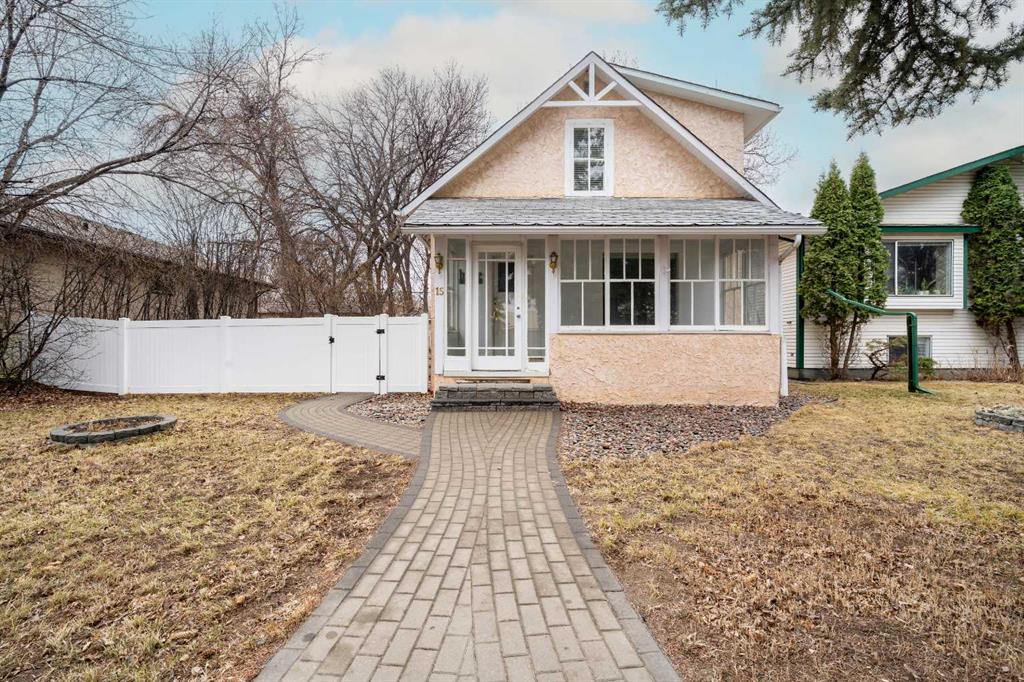 Picture of 15 7 Street SW, Medicine Hat Real Estate Listing