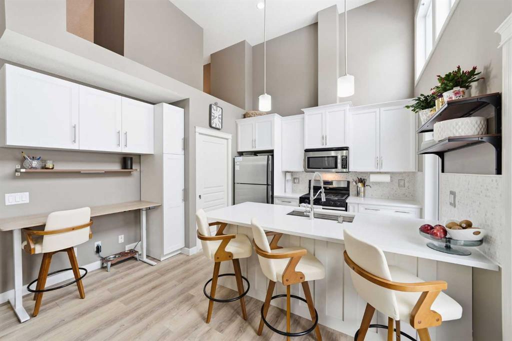 Picture of 1607 Wentworth Villas SW, Calgary Real Estate Listing