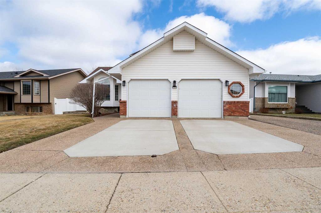 Picture of 155 Shannon Drive SE, Medicine Hat Real Estate Listing