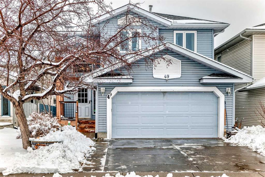 Picture of 49 Applewood Court SE, Calgary Real Estate Listing