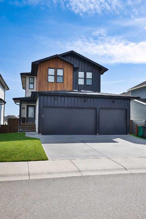 Picture of 56 Greywolf Road N, Lethbridge Real Estate Listing