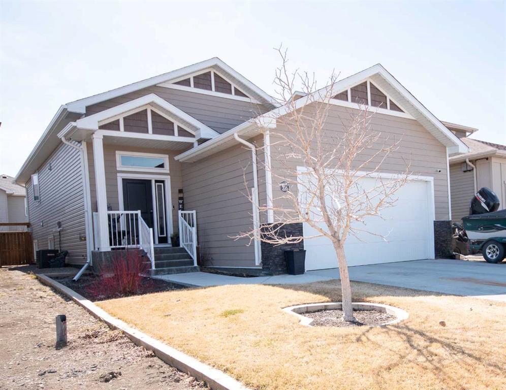 Picture of 316 Greenwood Place , Coalhurst Real Estate Listing