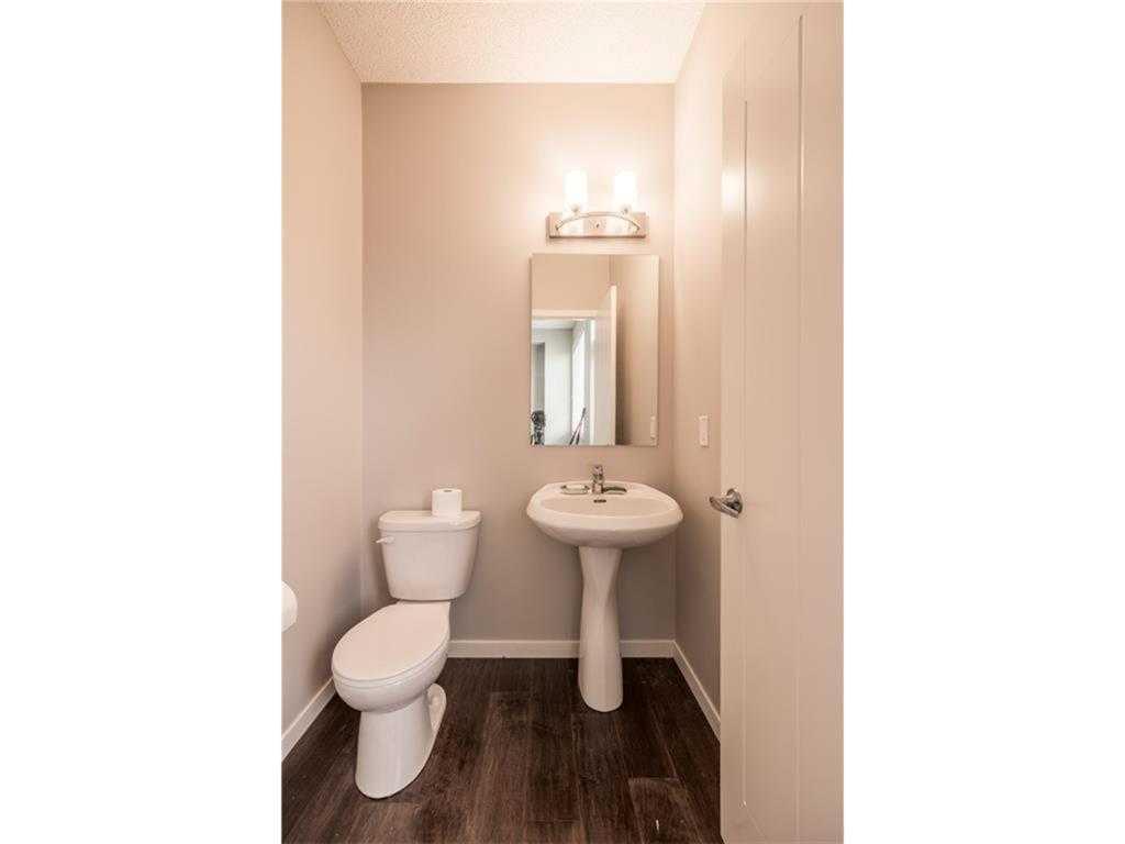Picture of 538 Panatella Walk NW, Calgary Real Estate Listing