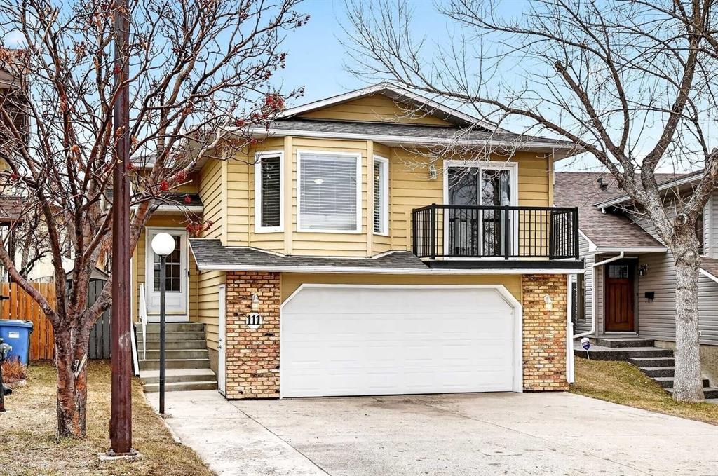 Picture of 111 Sanderling Rise NW, Calgary Real Estate Listing