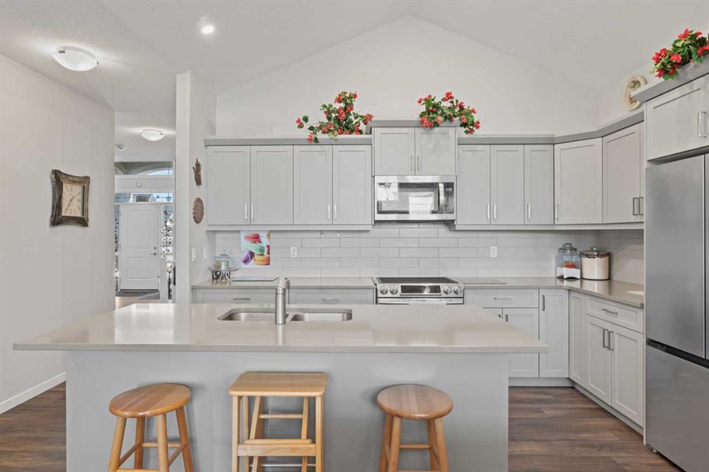 Picture of 508 Montana Bay SE, High River Real Estate Listing