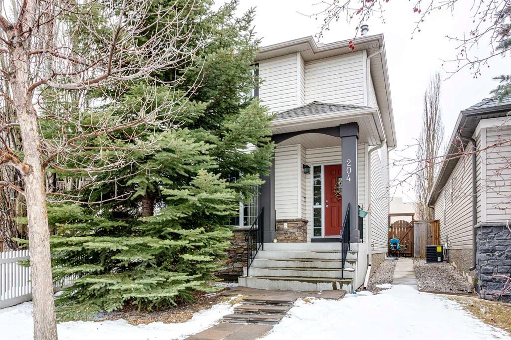 Picture of 204 Eversyde Circle SW, Calgary Real Estate Listing