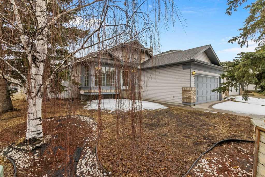 Picture of 179 Sunlake Way SE, Calgary Real Estate Listing