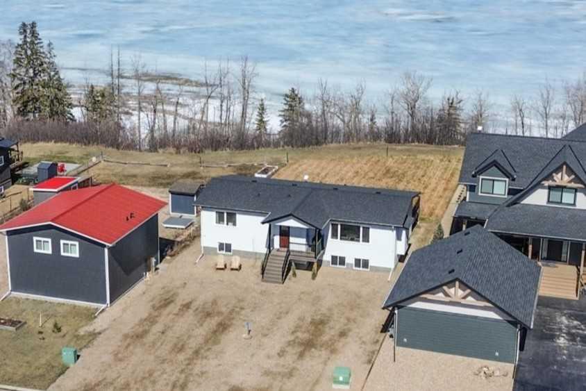 Picture of 13 Marina View Close , Rural Stettler No. 6, County of Real Estate Listing