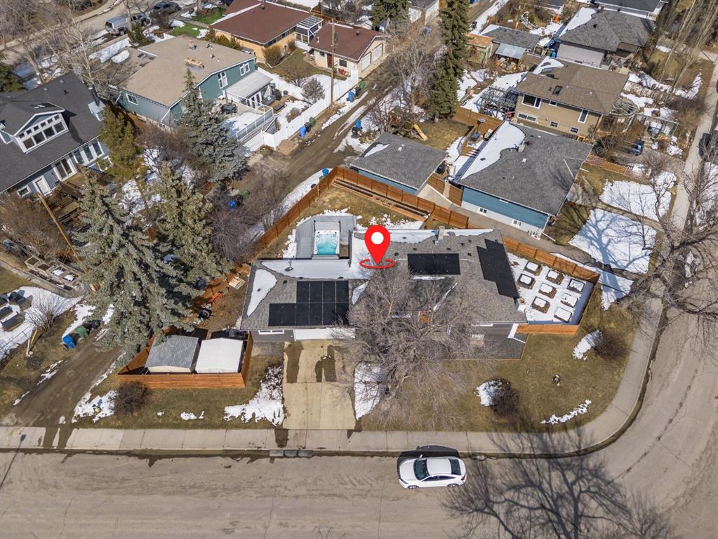 Picture of 48 Carnarvon Way NW, Calgary Real Estate Listing