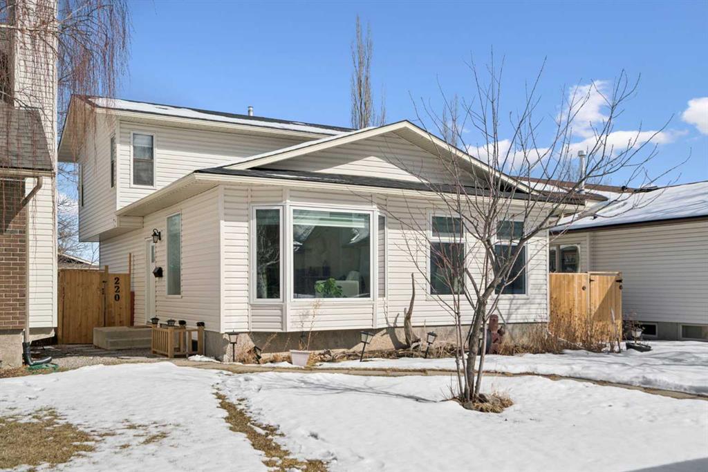Picture of 220 Macewan Glen Place NW, Calgary Real Estate Listing