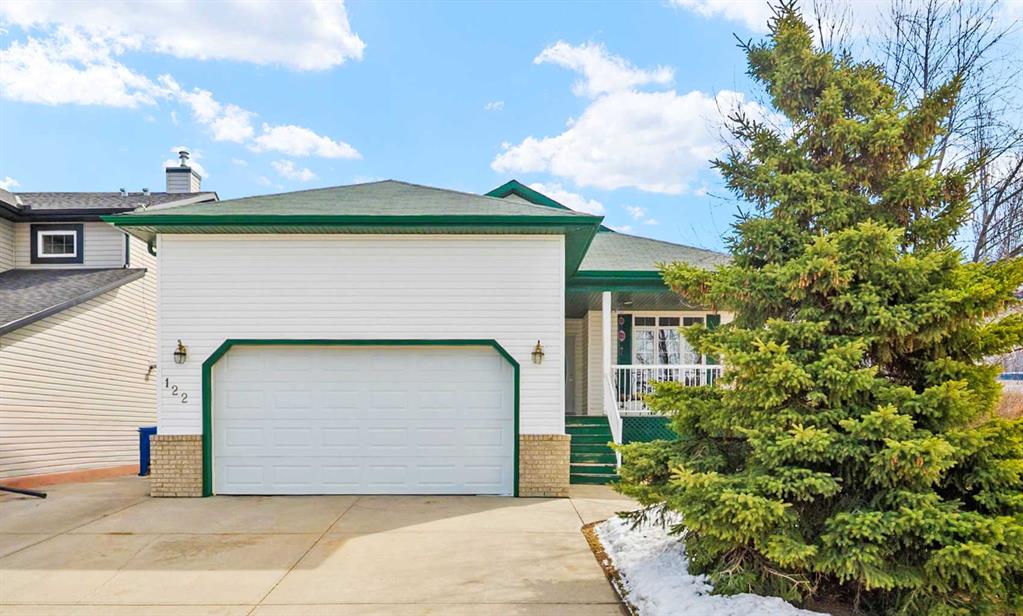 Picture of 122 Carriage Lane Road , Carstairs Real Estate Listing