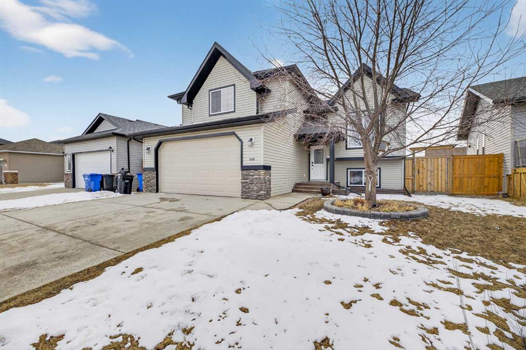 Picture of 1533 Mcalpine Street , Carstairs Real Estate Listing