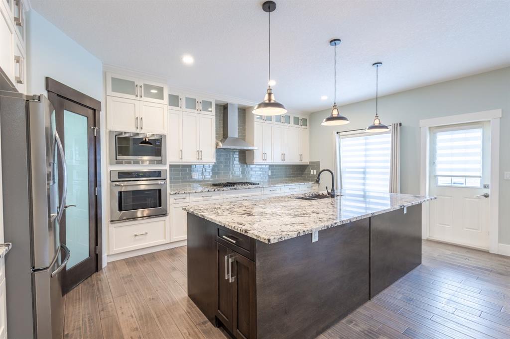 Picture of 148 Baysprings Court SW, Airdrie Real Estate Listing