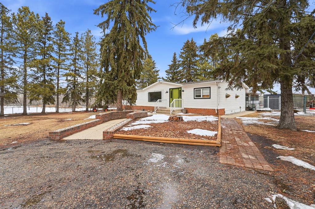 Picture of 40029 Range Road 25-5  , Rural Lacombe County Real Estate Listing