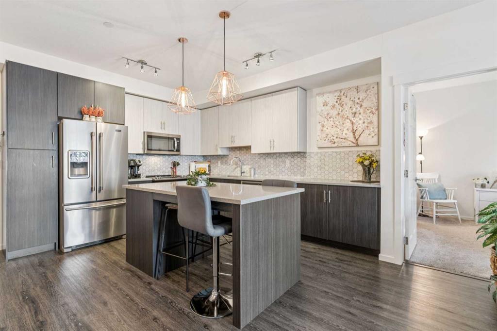 Picture of 7104, 151 Legacy Main Street SE, Calgary Real Estate Listing