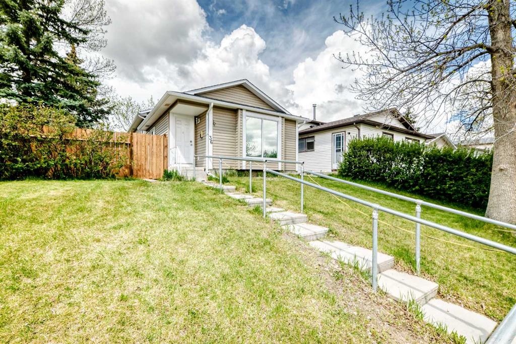Picture of 36 Castleglen Way NE, Calgary Real Estate Listing