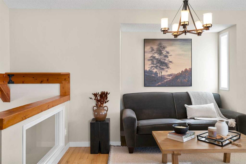 Picture of 78 Hidden Spring Green NW, Calgary Real Estate Listing