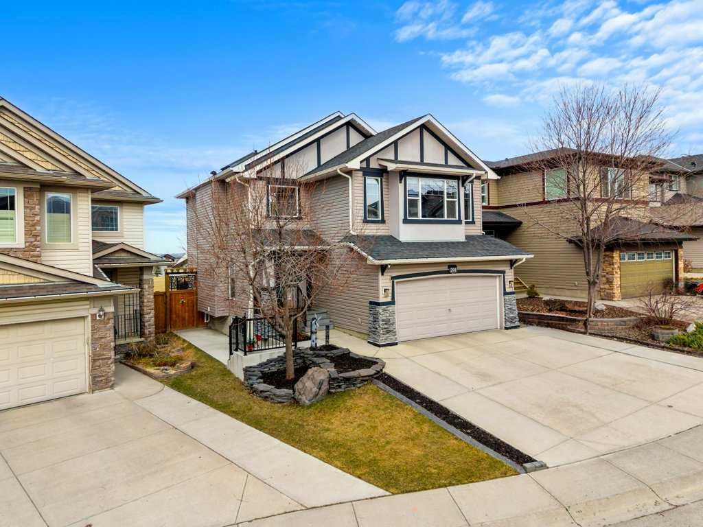 Picture of 201 Pantego Road NW, Calgary Real Estate Listing