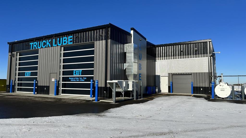 Picture of 9 Long Haul Way , Rural Red Deer County Real Estate Listing