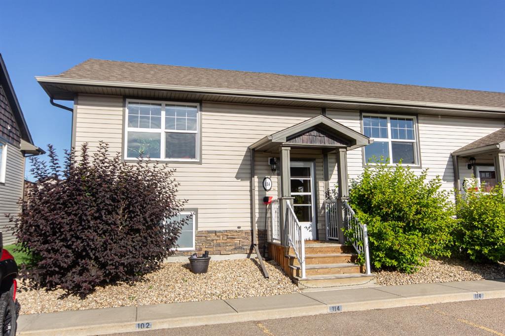 Picture of 114 Redwood Boulevard , Springbrook Real Estate Listing