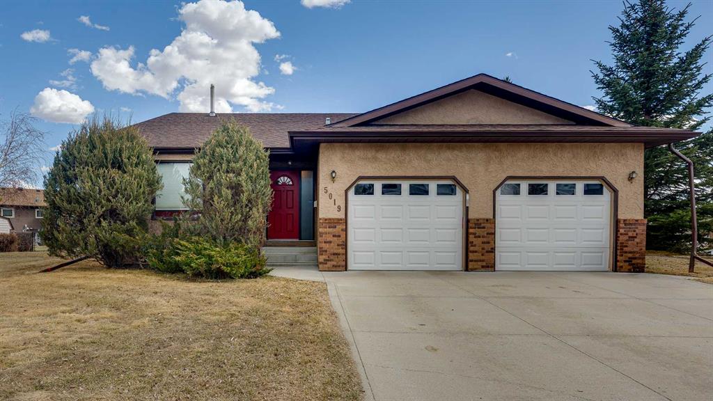 Picture of 5019 60 Street Close , Lacombe Real Estate Listing