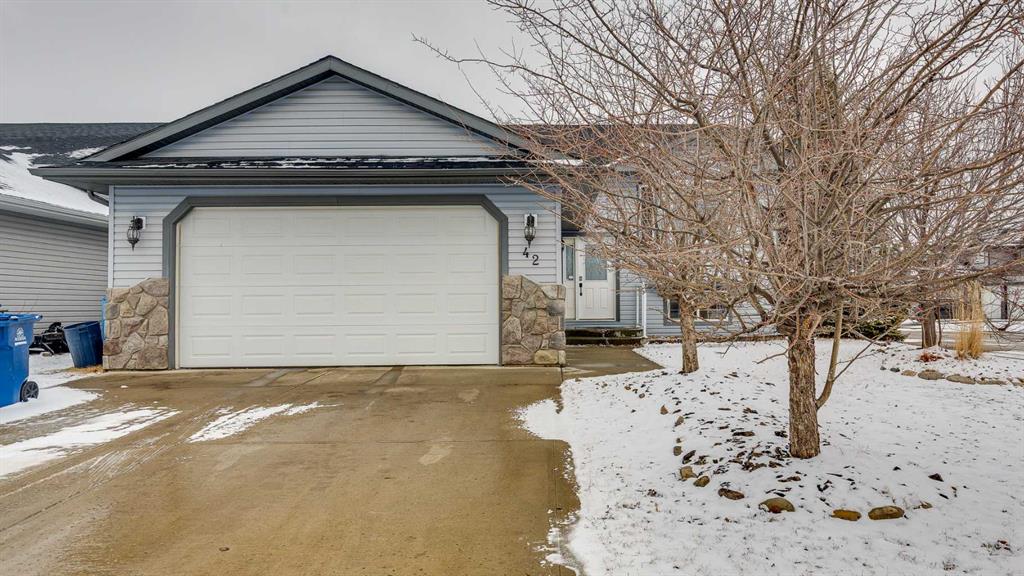 Picture of 42 Eastpointe  , Blackfalds Real Estate Listing