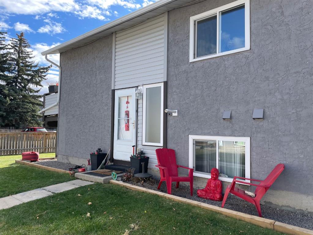 Picture of B, 100 Oak Avenue , Okotoks Real Estate Listing