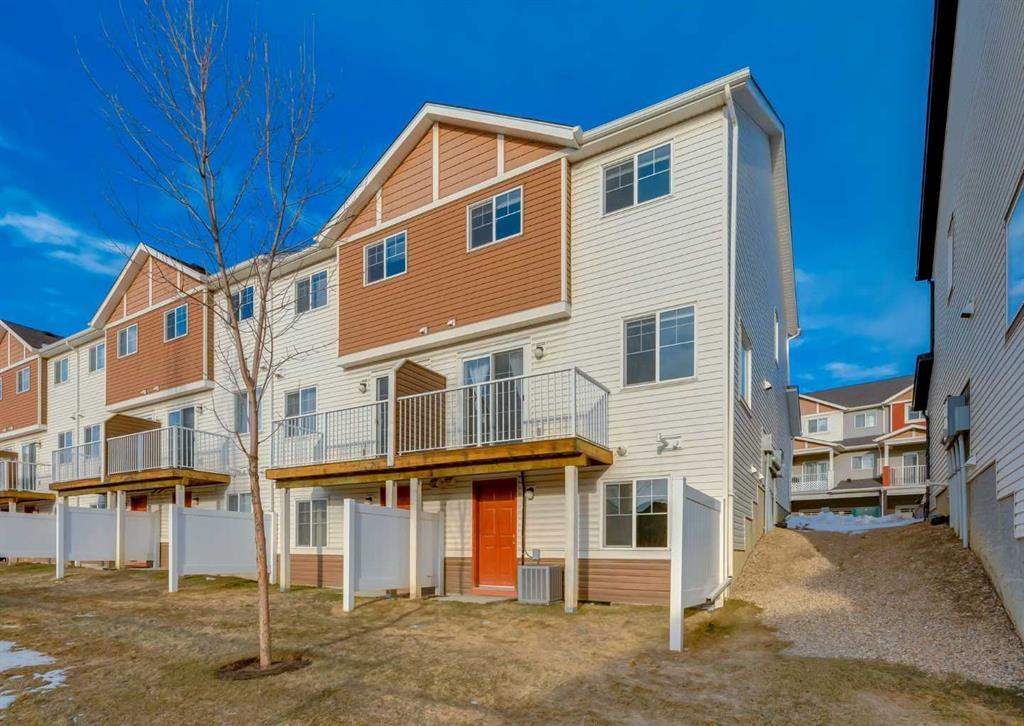 Picture of 14 Pantego Lane NW, Calgary Real Estate Listing