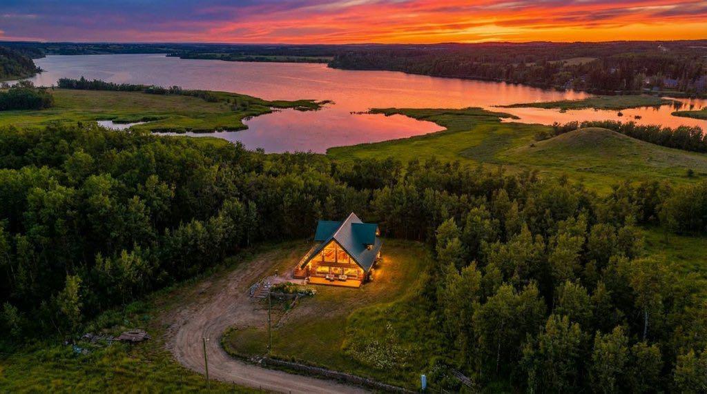 Picture of 36044 RR 245  , Rural Red Deer County Real Estate Listing