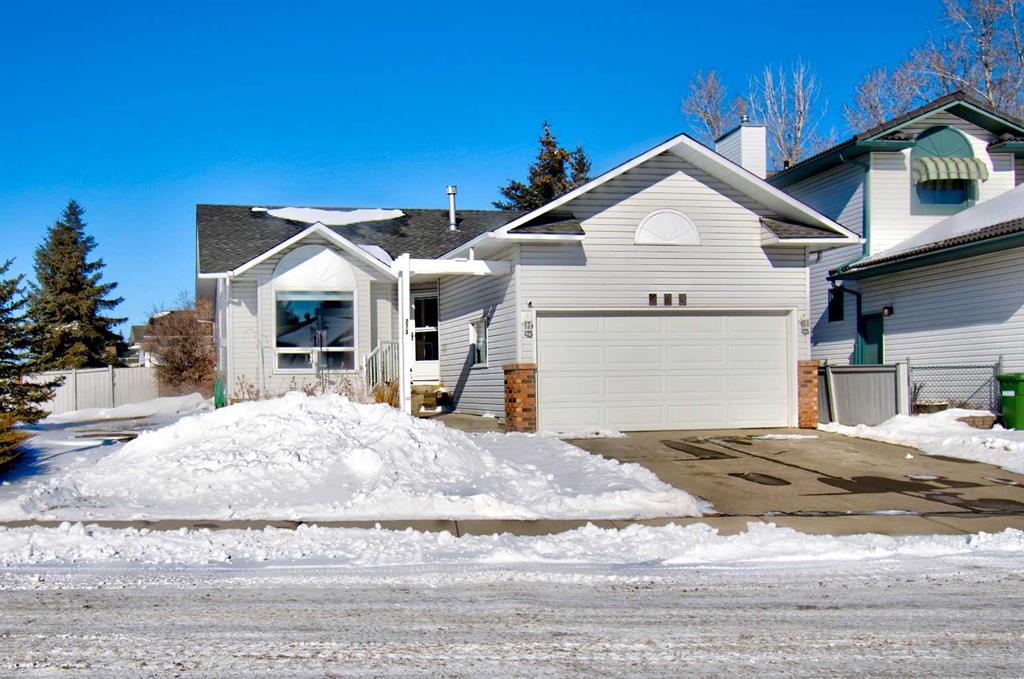 Picture of 273 Woodside Road NW, Airdrie Real Estate Listing