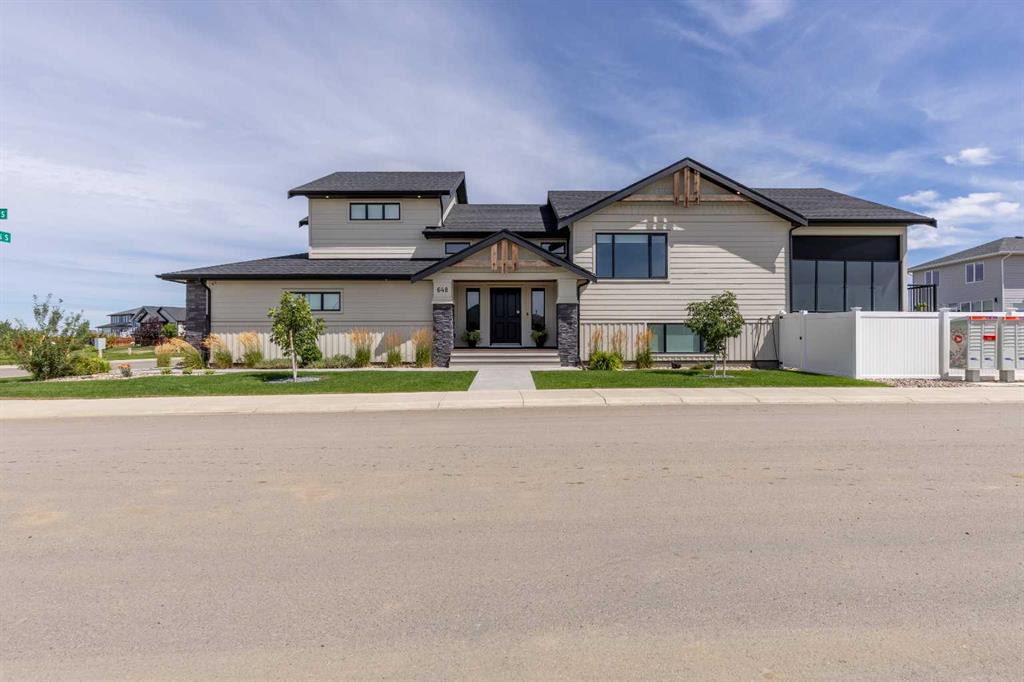 Picture of 648 Sixmile Crescent S, Lethbridge Real Estate Listing