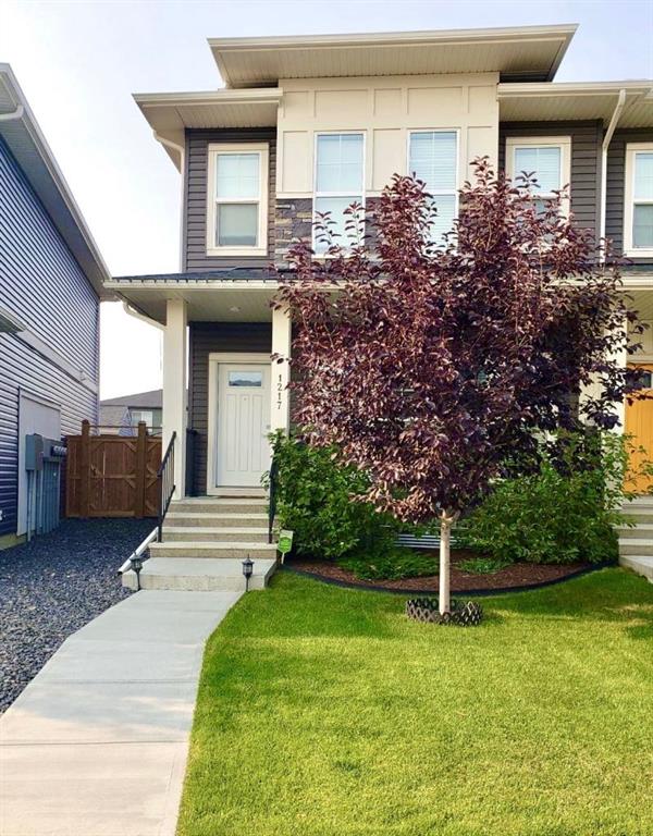 Picture of 1217 CARRINGTON Boulevard NW, Calgary Real Estate Listing