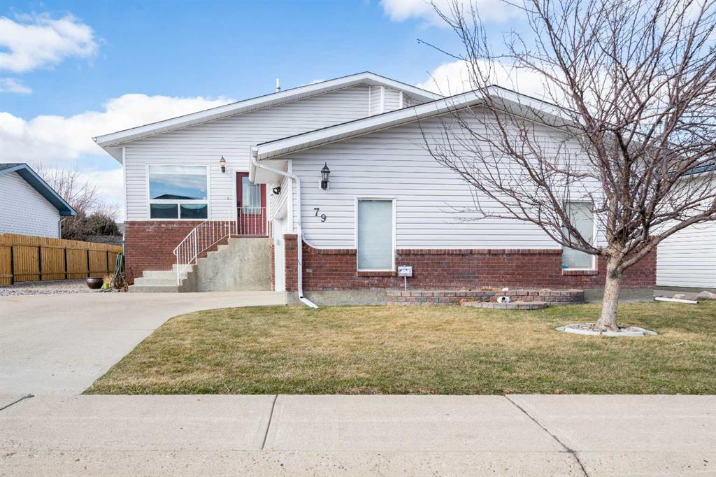 Picture of 79 Schneider Crescent SE, Medicine Hat Real Estate Listing