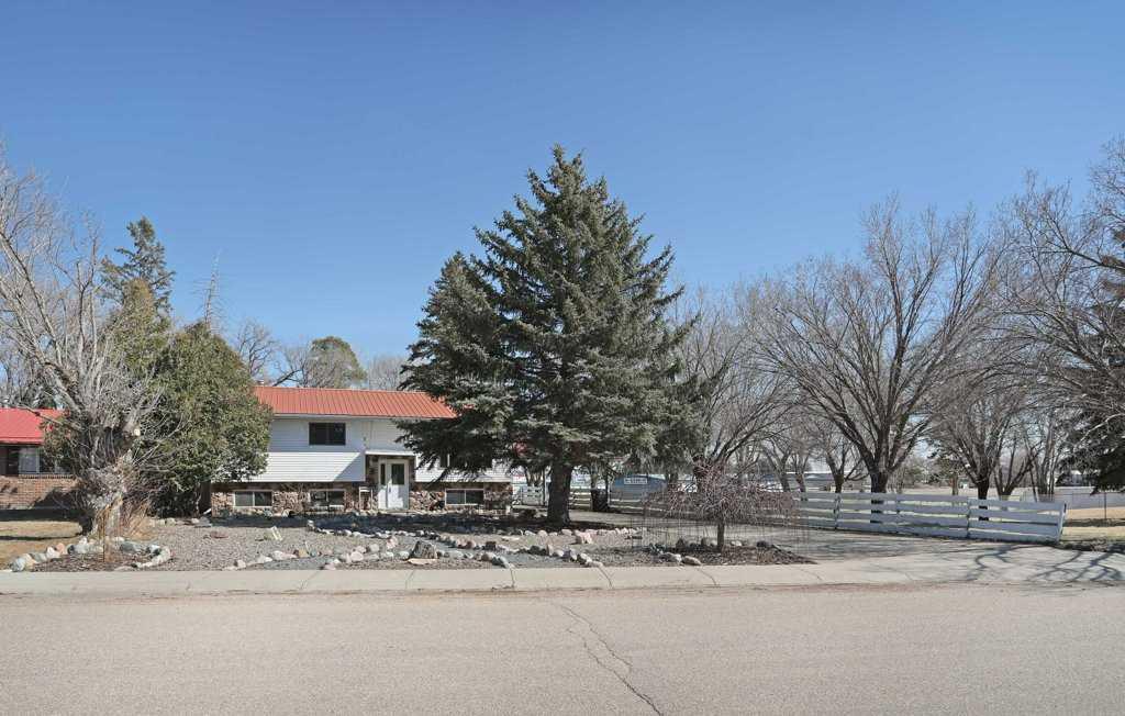 Picture of 40 Chralesworth Crescent E, Brooks Real Estate Listing