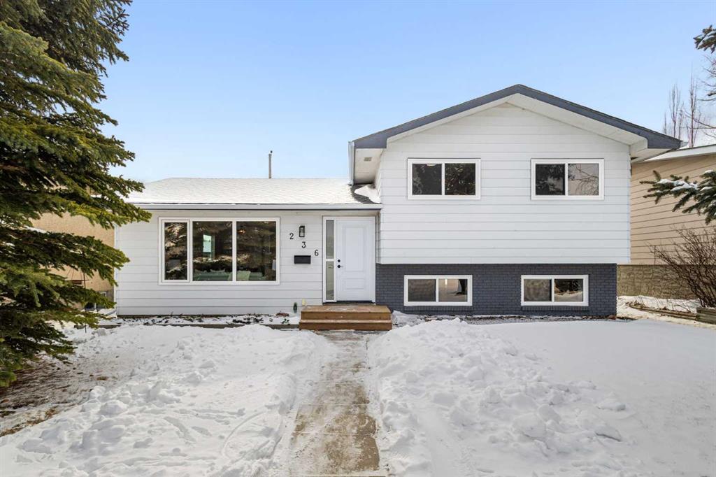 Picture of 236 Silverview Way NW, Calgary Real Estate Listing