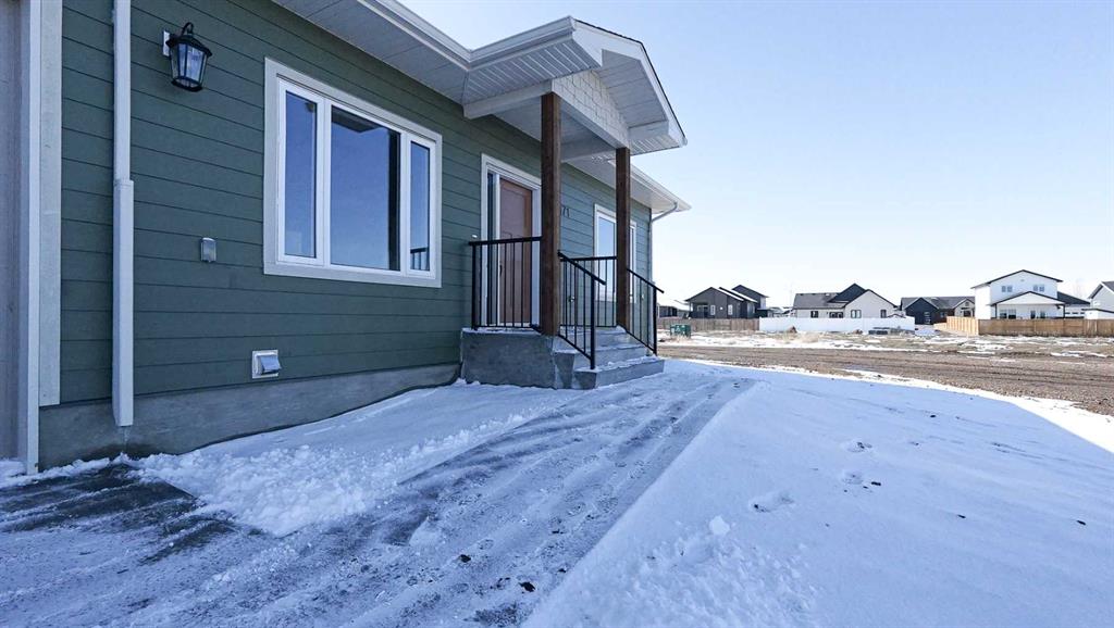 Picture of 171 Parkview Crescent W, Bow Island Real Estate Listing