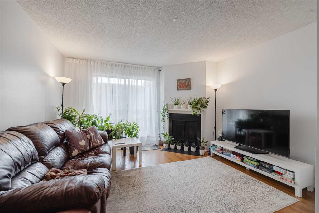 Picture of 9208, 315 Southampton Drive SW, Calgary Real Estate Listing