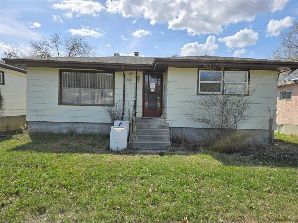 Picture of 10714 101 Street , Peace River Real Estate Listing