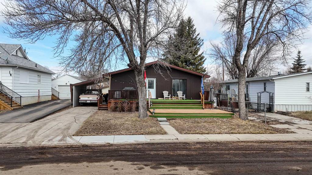 Picture of 130 3RD Avenue E, Rockyford Real Estate Listing