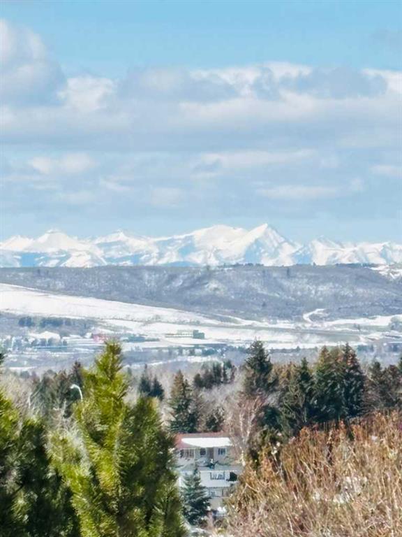 Picture of 44 Edgemont Estates Road NW, Calgary Real Estate Listing