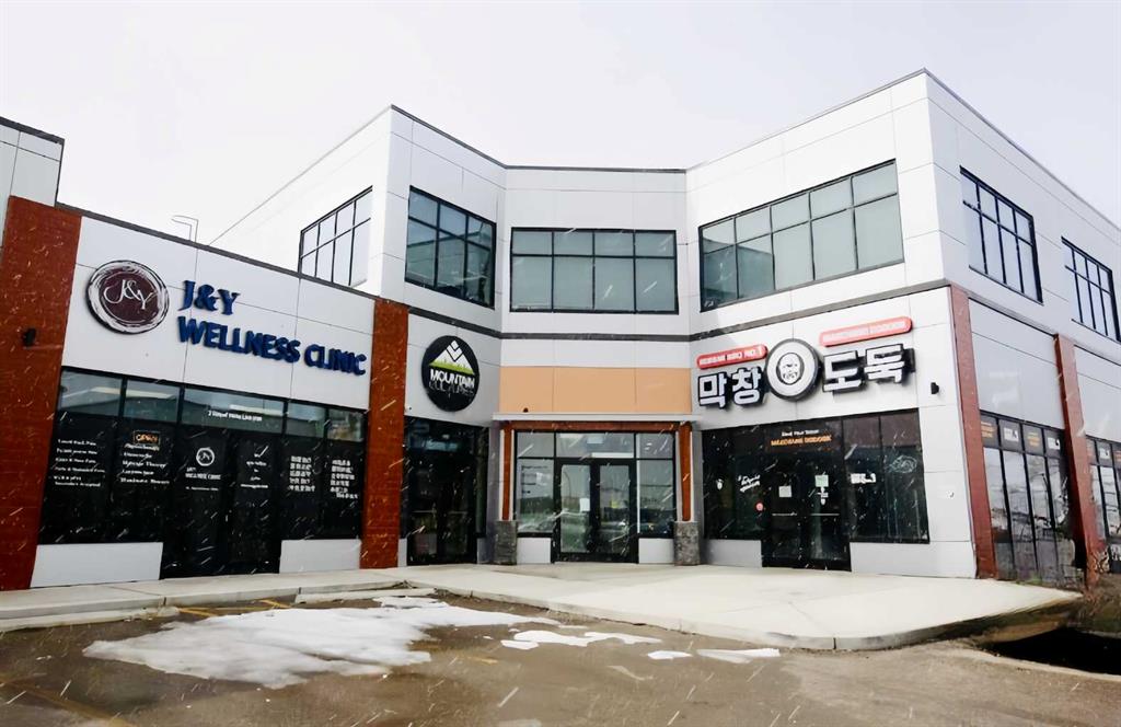 Picture of 1160, 2 Royal Vista Link NW, Calgary Real Estate Listing